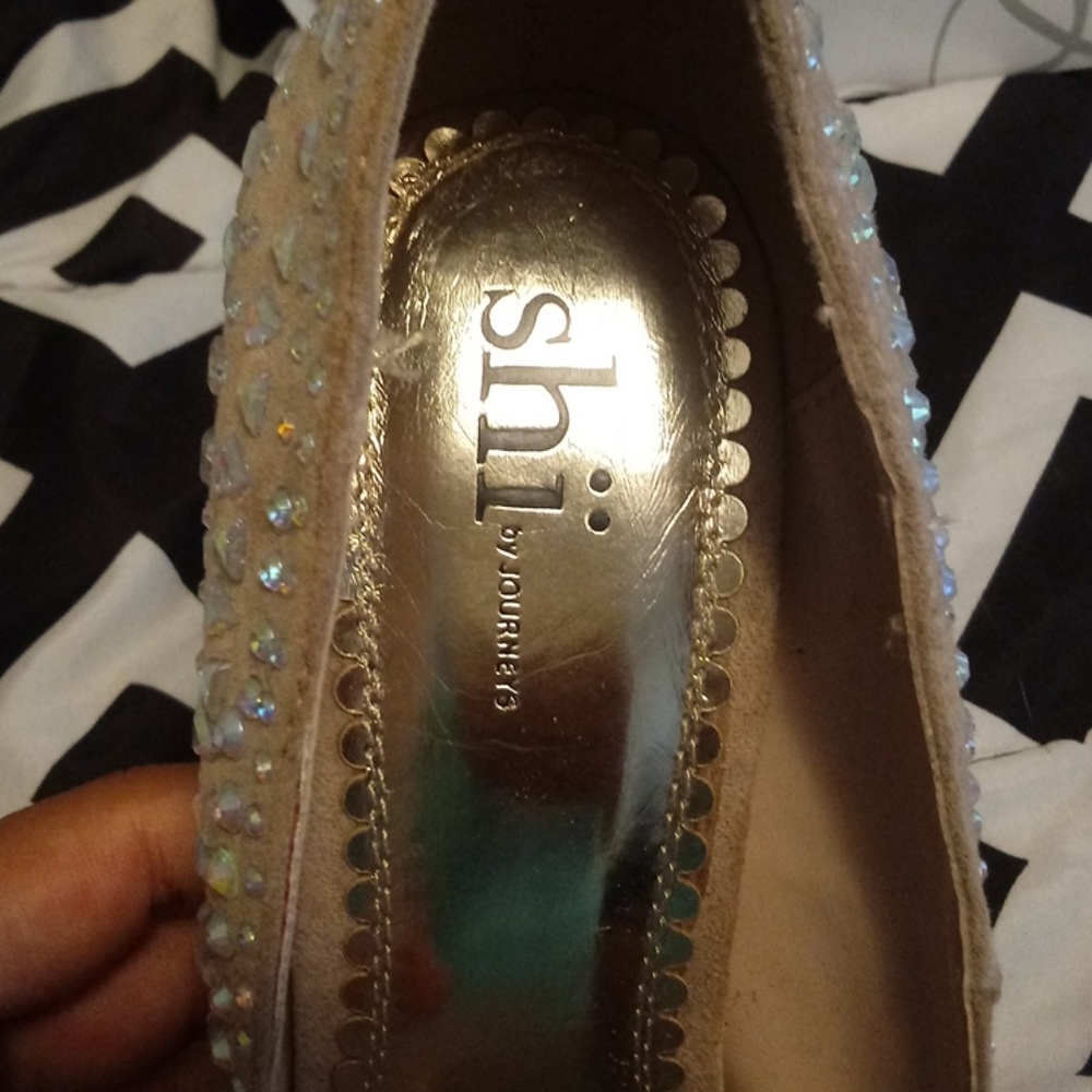 Heels - Picture 3 of 3